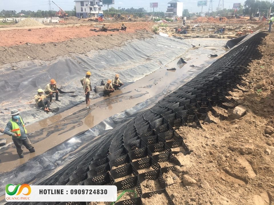 Tại sao hầm Biogas quy mô lớn cần màng chống thấm HDPE dày 3mm?