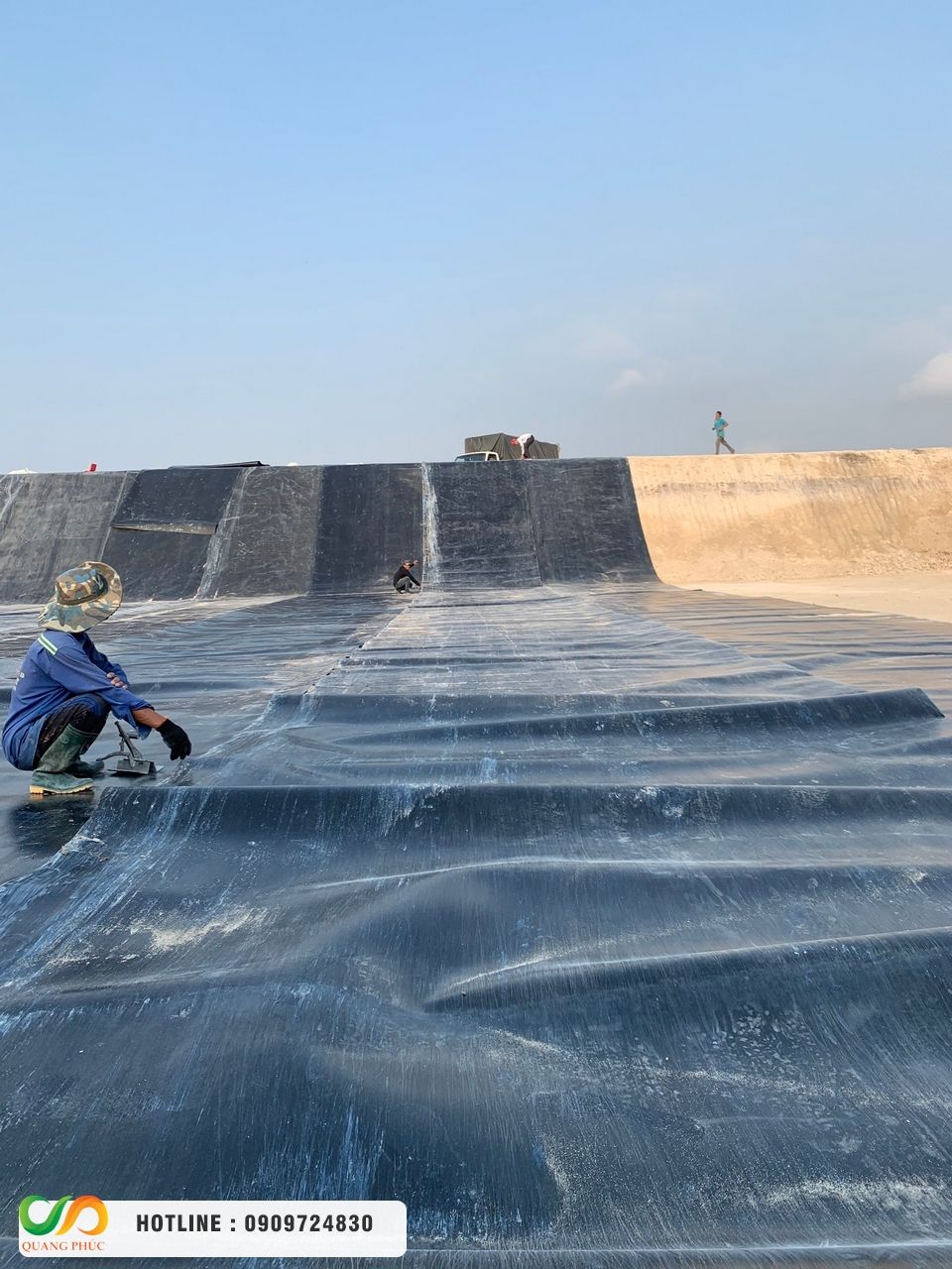 Chọn mua màng chống thấm HDPE, thi công bạt HDPE chọn Môi Trường Quang Phúc