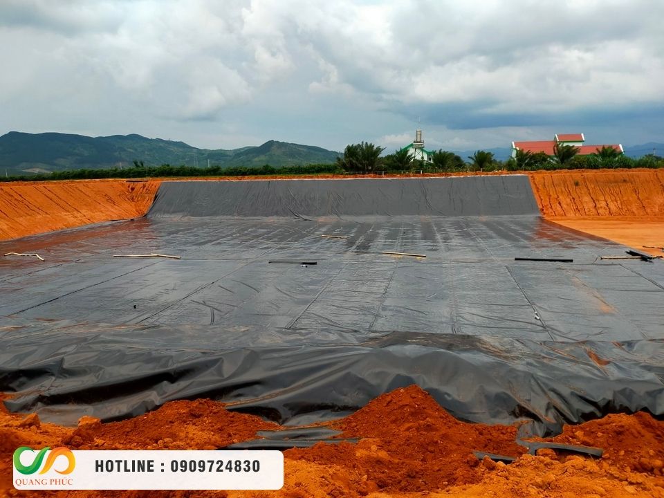 Báo giá màng chống thấm HDPE dày 1mm mới nhất cho dự án xử lý nước thải