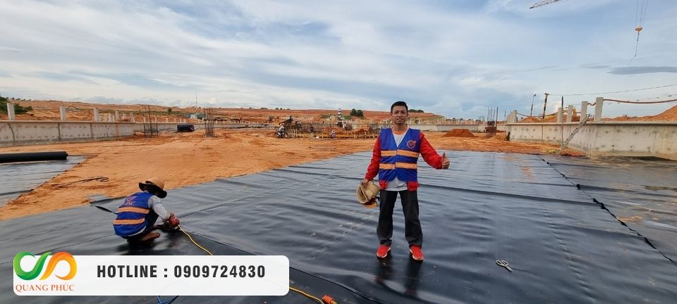 Chọn mua màng chống thấm HDPE, thi công bạt HDPE chọn Môi Trường Quang Phúc