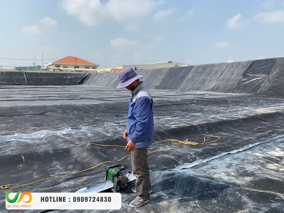 Hướng dẫn kỹ thuật lắp đặt bạt HDPE cho bể tự hoại và hồ xử lý quy mô lớn