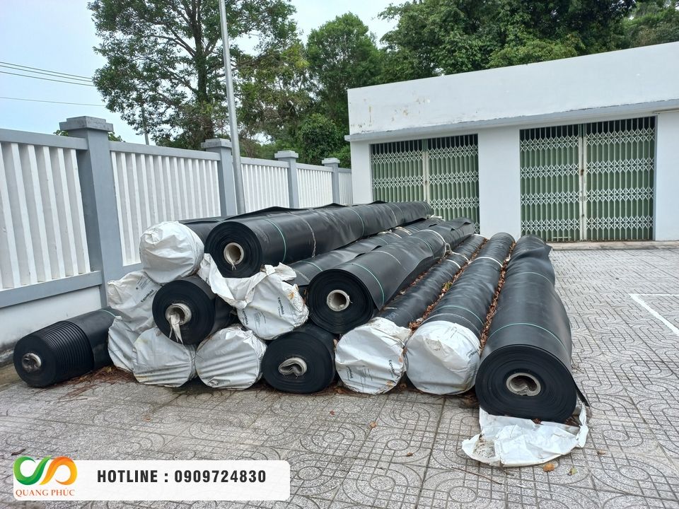 Chọn mua màng chống thấm HDPE, thi công bạt HDPE chọn Môi Trường Quang Phúc