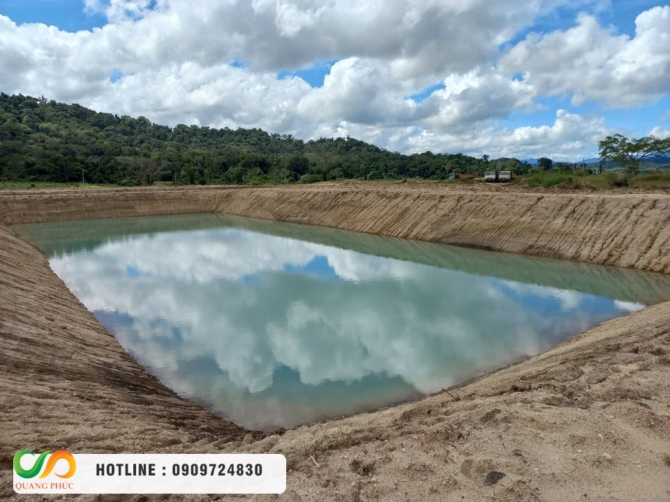 Chọn mua màng chống thấm HDPE, thi công bạt HDPE chọn Môi Trường Quang Phúc