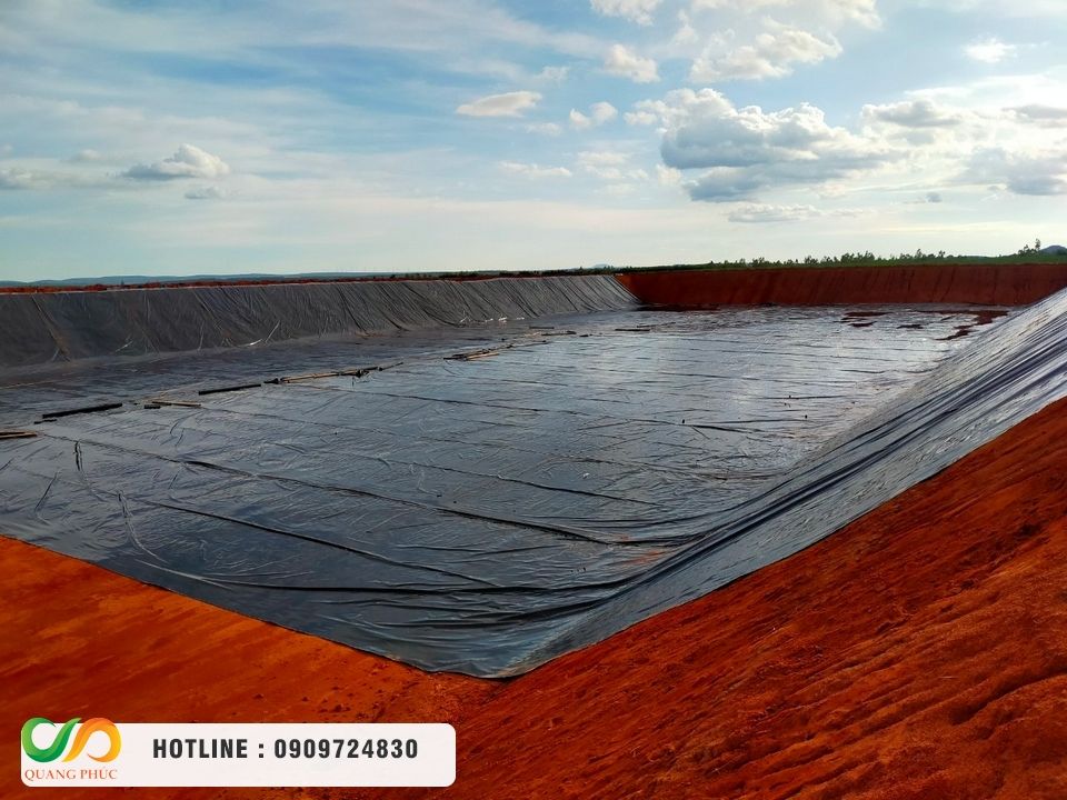 Tại sao màng HDPE 1.5mm là tiêu chuẩn vàng cho hồ chứa nước thải công nghiệp?